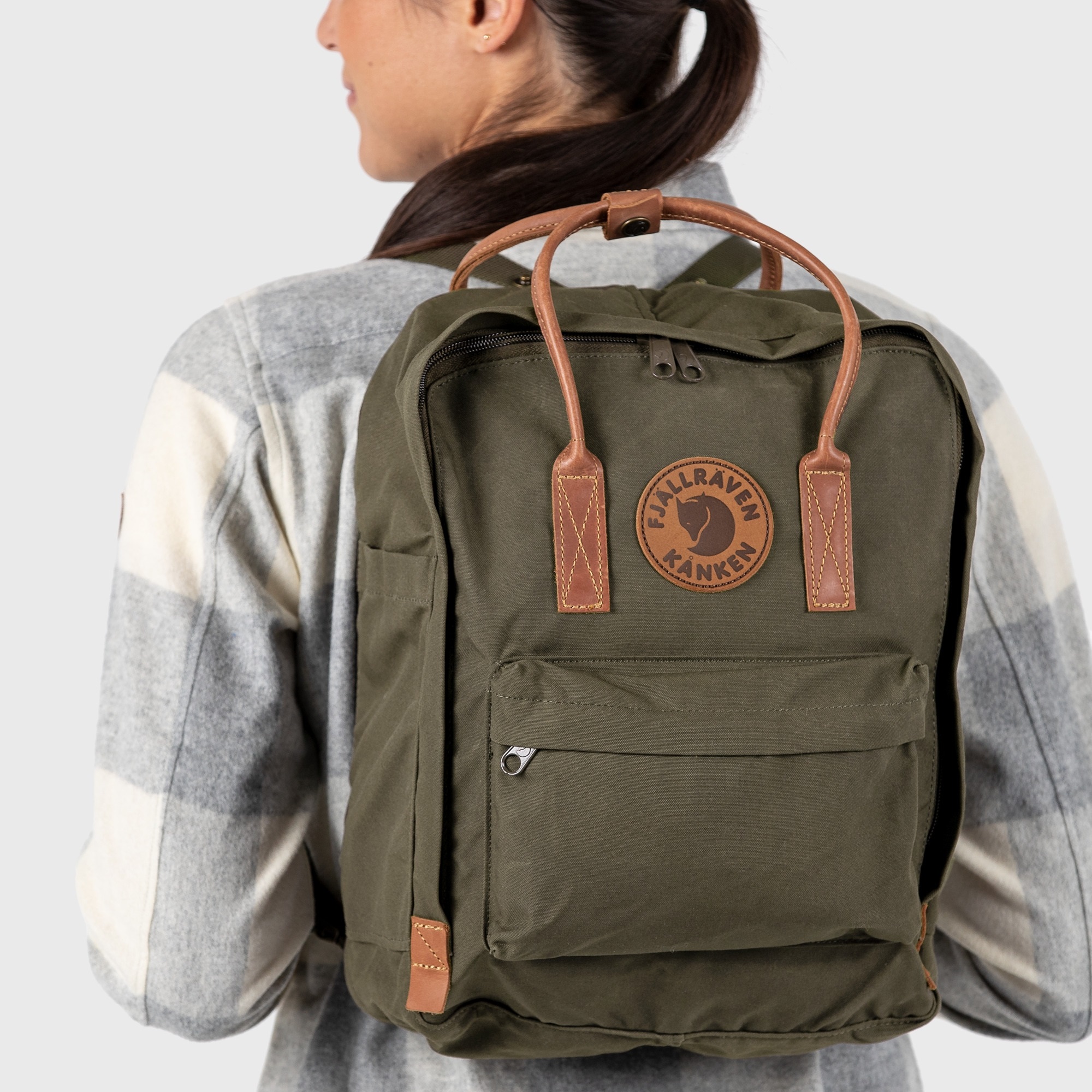 patagonia black hole duffel 45l rucksack MLC Black and carrying elements are Best Women's Hiking Backpacks Color:Breeze Block BTS-2023