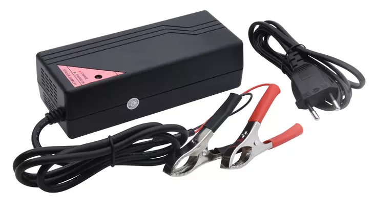 Ultramax 12V 5A Charger - Battery Chargers - 5036446801517 - 1